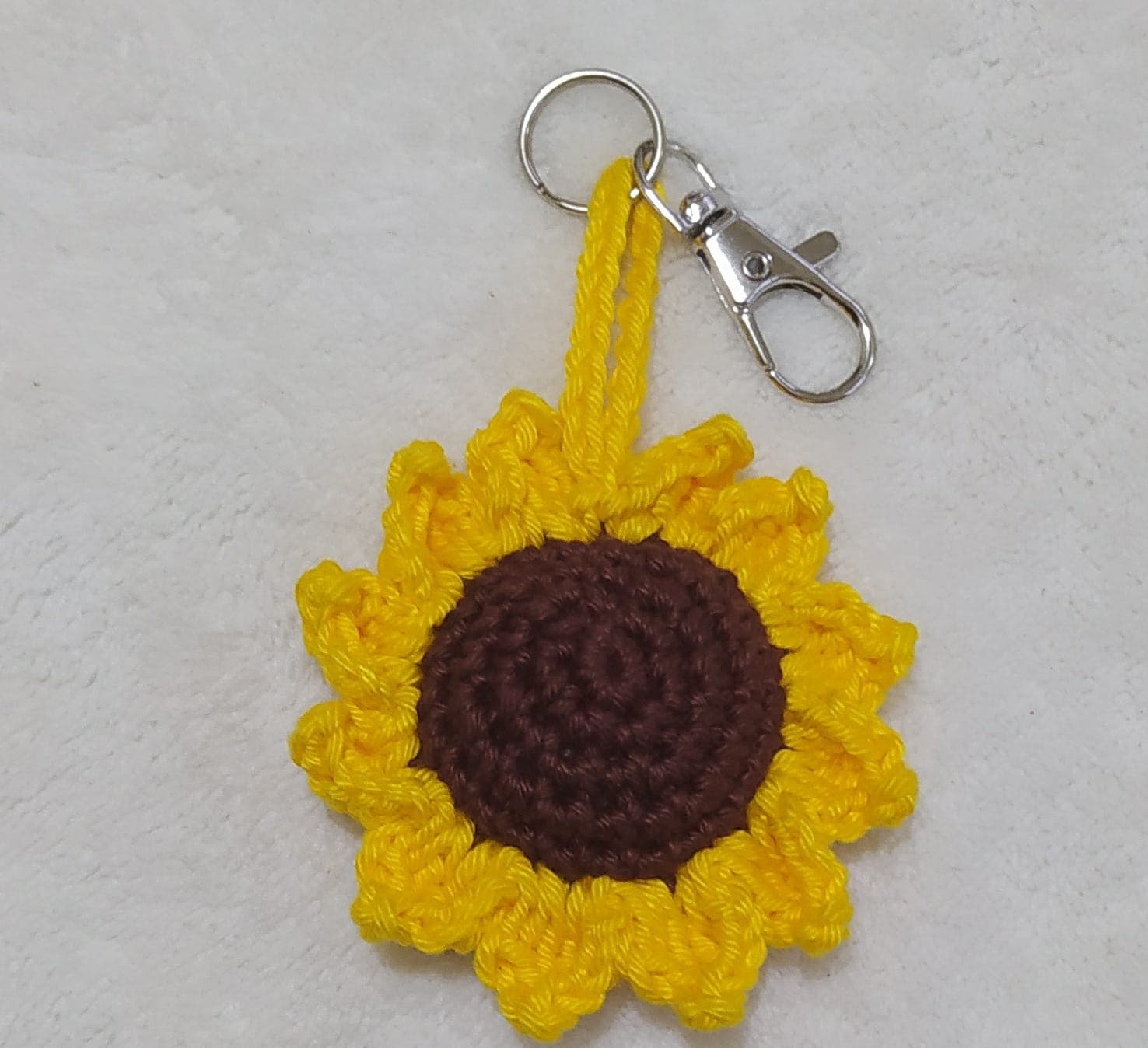 Chaveiro Girassol em Crochê (6x6 cm)